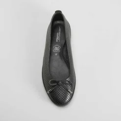 Bailarina perfos de piel negra COMFEET
