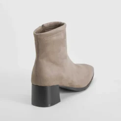 Botín tacón Double Fit elástico taupe COMFEET