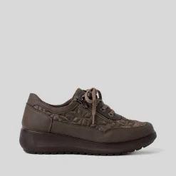 Deportiva casual bordados taupe MYSOFT