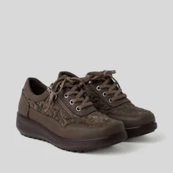 Deportiva casual bordados taupe MYSOFT