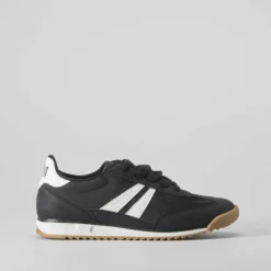 Deportiva casual color negro NYC