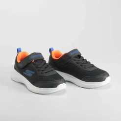 Deportiva selectors negra SKECHERS