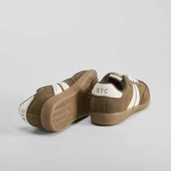 Deportiva sneaker suela caramelo marrón NYC