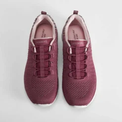 Deportiva SUMMIT burdeos SKECHERS