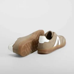 Deportiva urbana beige NYC