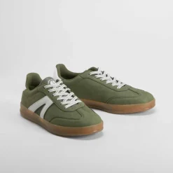 Deportiva urbana kaki NYC
