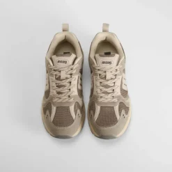 Deportiva urbana taupé MUSTANG
