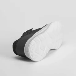 Deportiva walking infantil negra UTWO