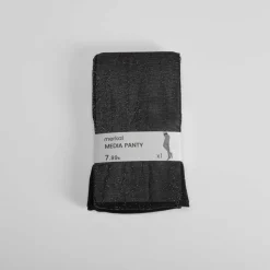 Media panty negra con brillos
