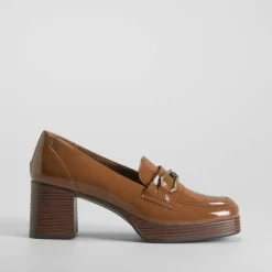 Mocasín tacón plataforma charol beige PICCOLA PIU