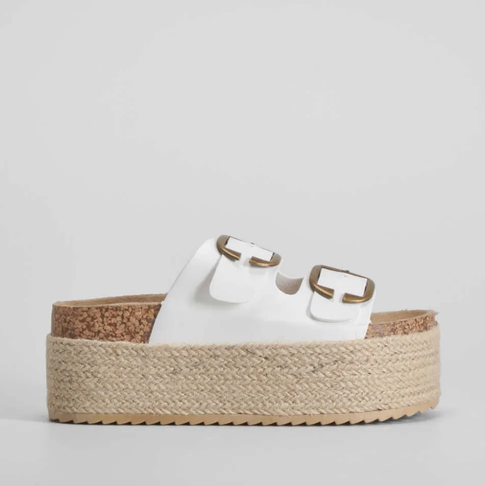 Sandalia bio plataforma dos hebillas blanca NYC