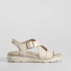 Sandalia cuña cierre velcro beige COMFEET