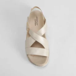 Sandalia cuña cierre velcro beige COMFEET