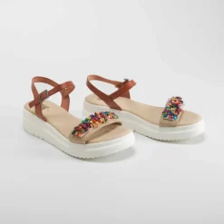 Sandalia cuña de piel abalorios multicolor OH GIRL