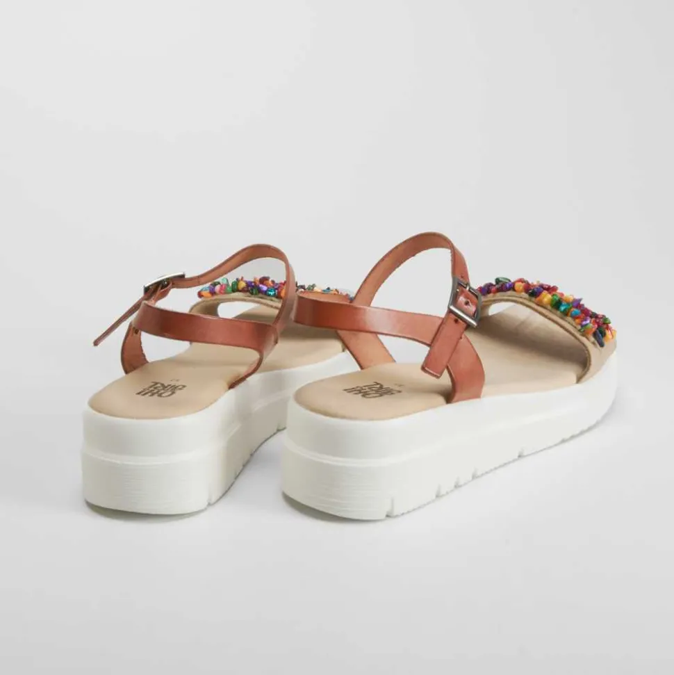 Sandalia cuña de piel abalorios multicolor OH GIRL