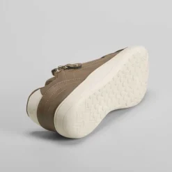 Sneaker barefoot marrón COMFEET