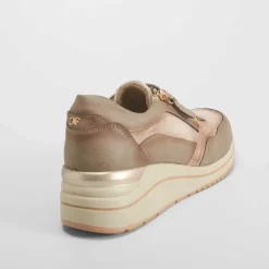 Sneaker cuña elástico taupe COMFEET