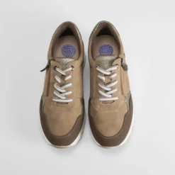 Sneaker marrón COMFEET