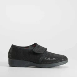 Zapatilla casa cerrada velcro negra COMFEET