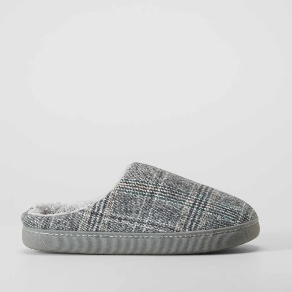 Zapatilla casa cuadros gris OLYNE