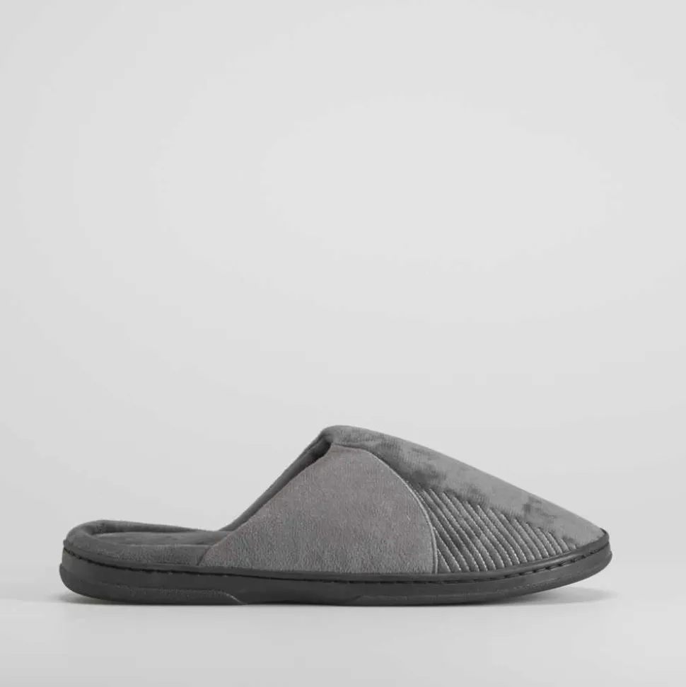 Zapatilla casa gris abierta de OLYNE