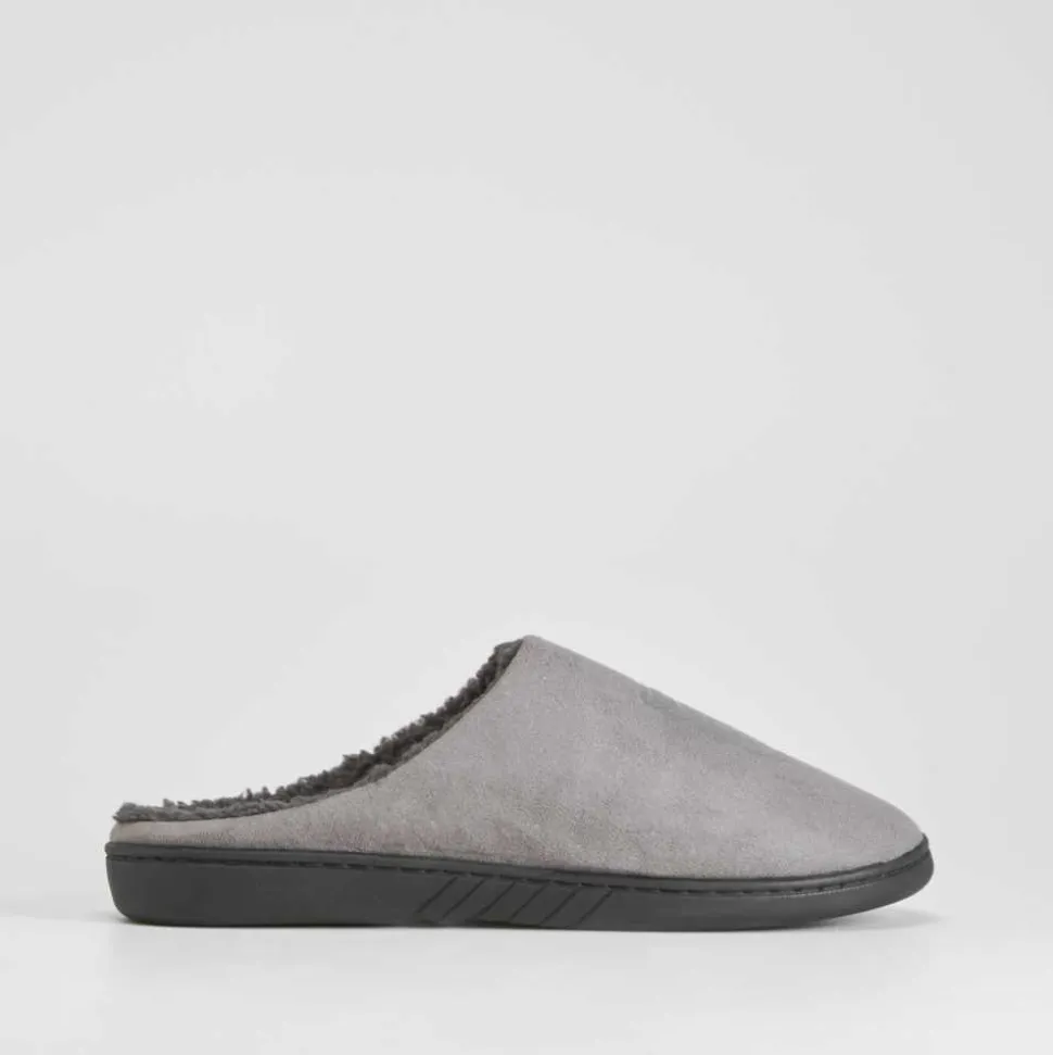 Zapatilla casa gris escudo OLYNE