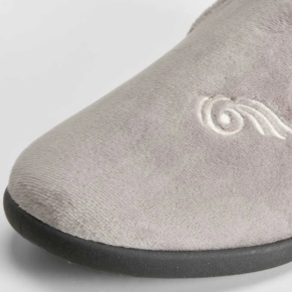 Zapatilla de casa cerrada básica COMFEET