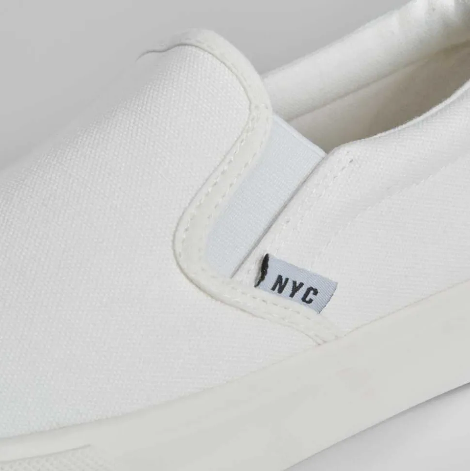 Zapatilla slip on básica NYC